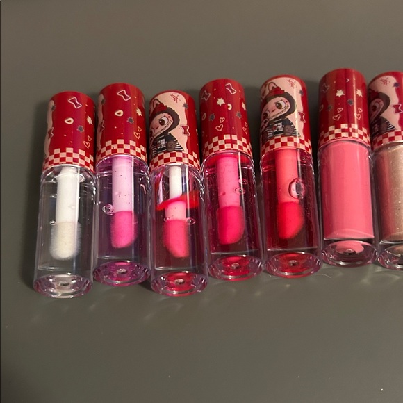 Labubu purse with lipgloss - Picture 9 of 11